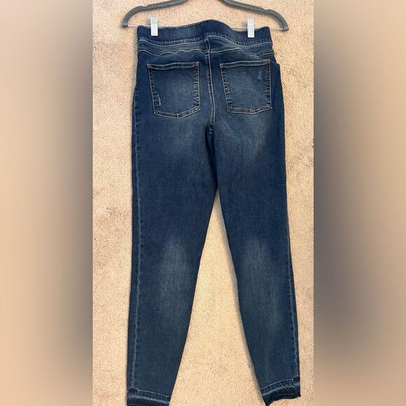 Spanx Distressed Ankle Skinny Jeans EUC Size M - Picture 3 of 8